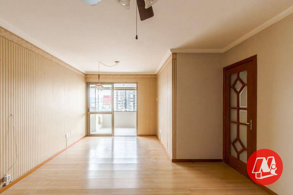 Apartamento à venda com 3 quartos, 96m² - Foto 3