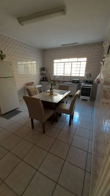 Casa à venda com 3 quartos, 179m² - Foto 24