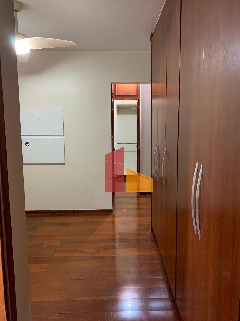 Apartamento à venda com 4 quartos, 195m² - Foto 14