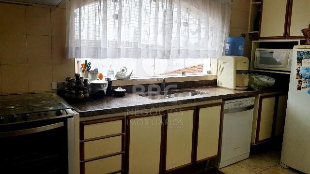 Sobrado à venda com 3 quartos, 300m² - Foto 11