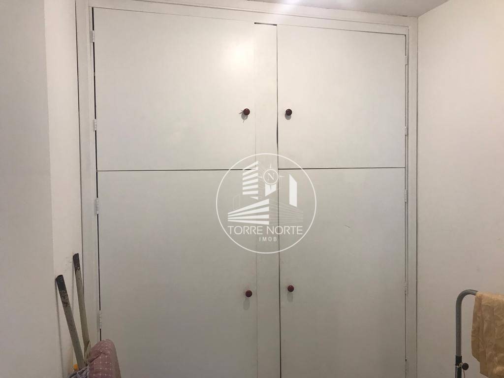 Apartamento à venda com 4 quartos, 160m² - Foto 36