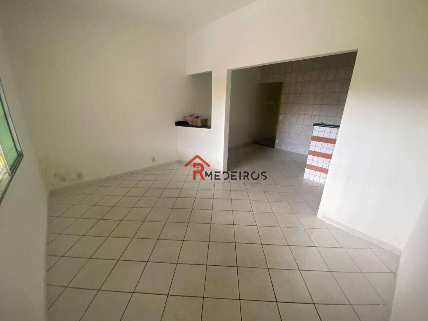 Casa para alugar com 3 quartos, 130m² - Foto 2