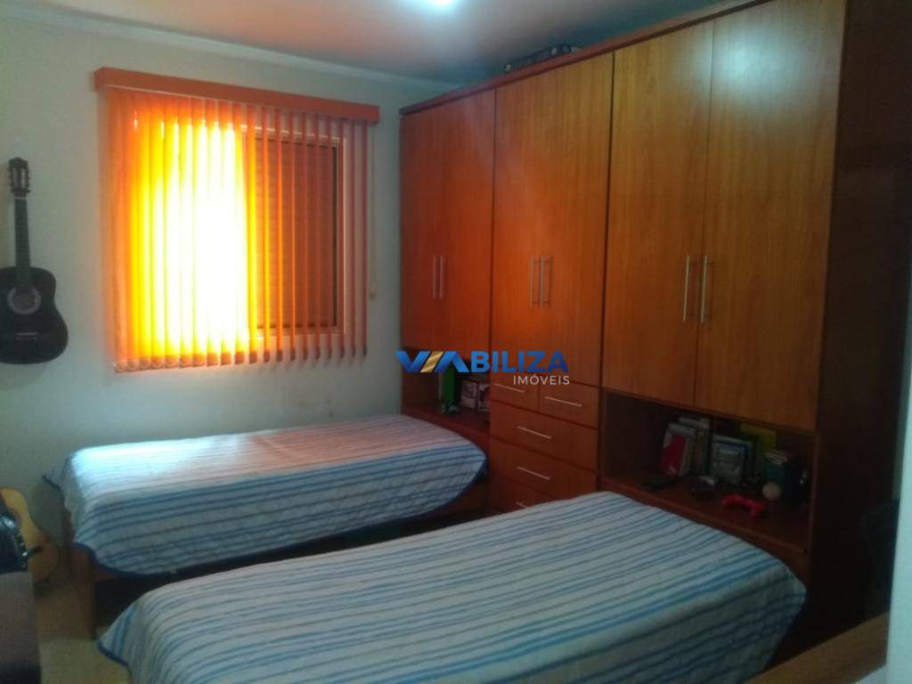 Apartamento à venda com 2 quartos, 75m² - Foto 3