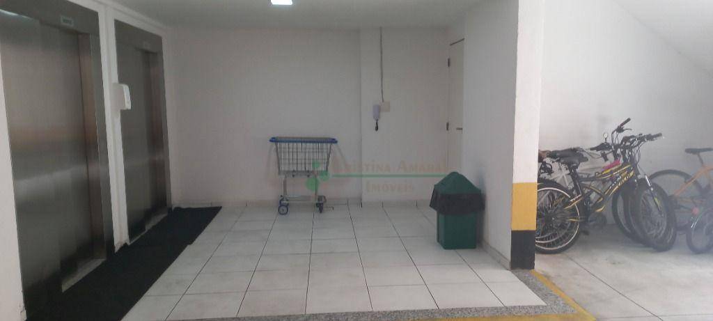 Apartamento à venda com 2 quartos, 64m² - Foto 27