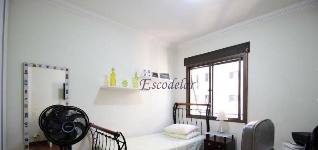 Apartamento à venda com 4 quartos, 211m² - Foto 24