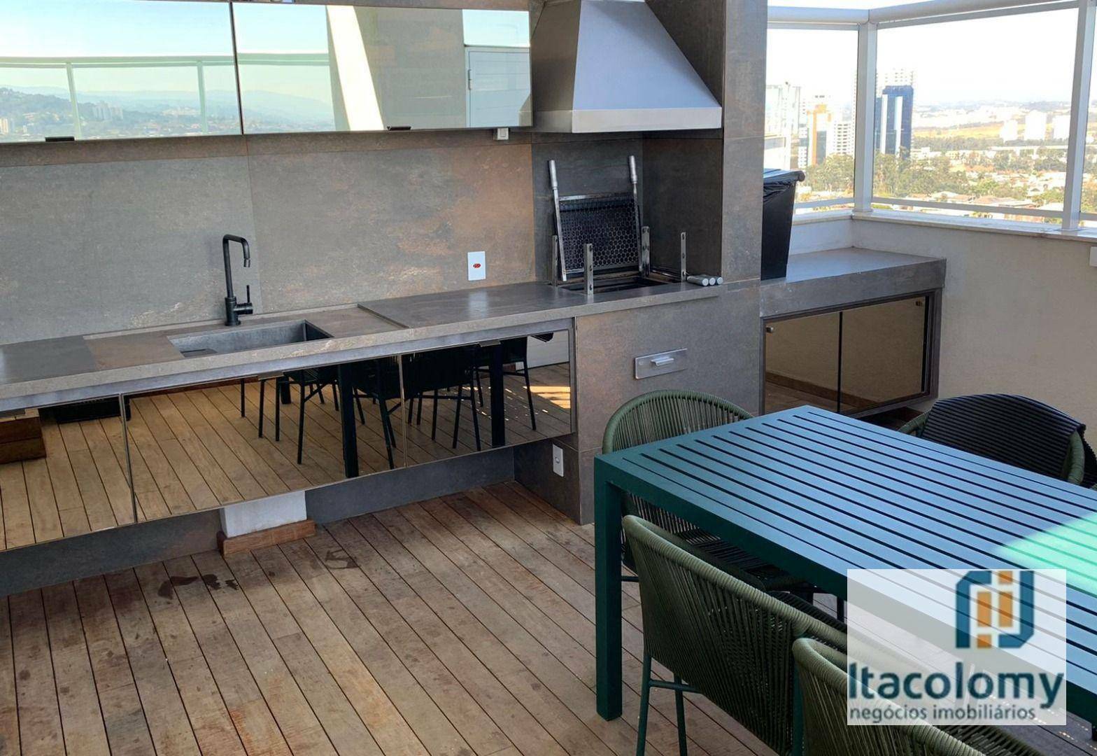 Apartamento à venda com 3 quartos, 212m² - Foto 4