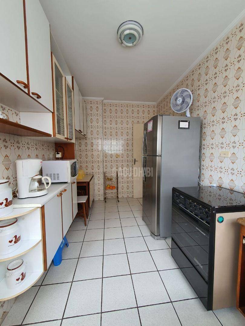 Apartamento à venda com 2 quartos, 75m² - Foto 7