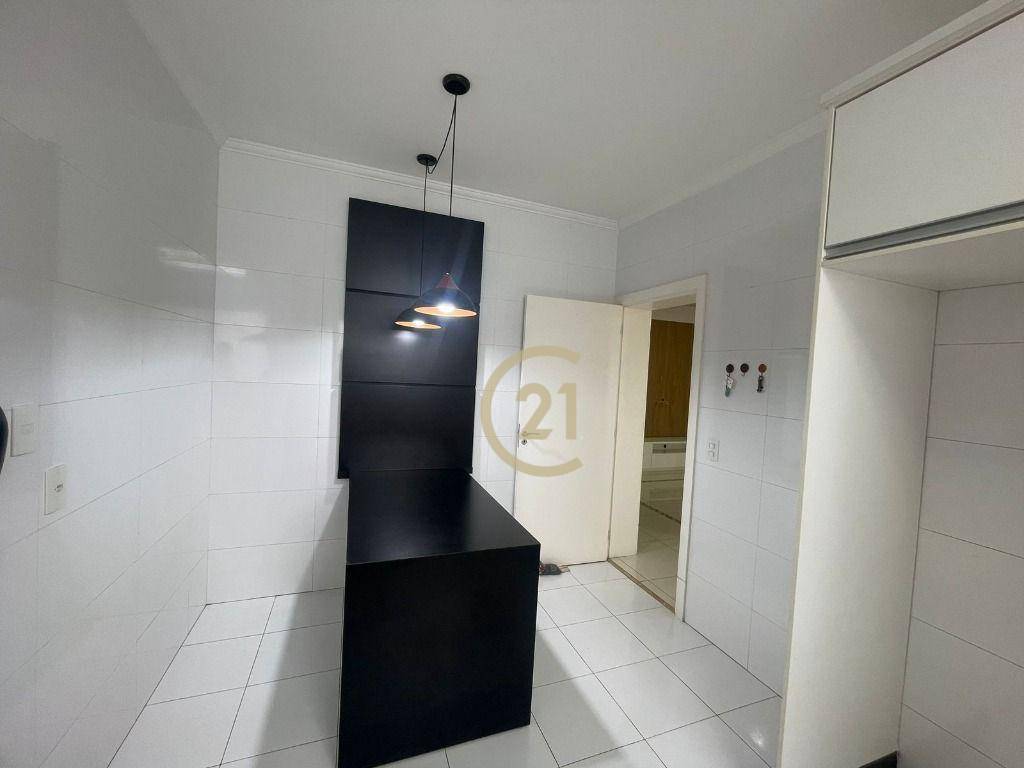 Apartamento à venda com 3 quartos, 180m² - Foto 31