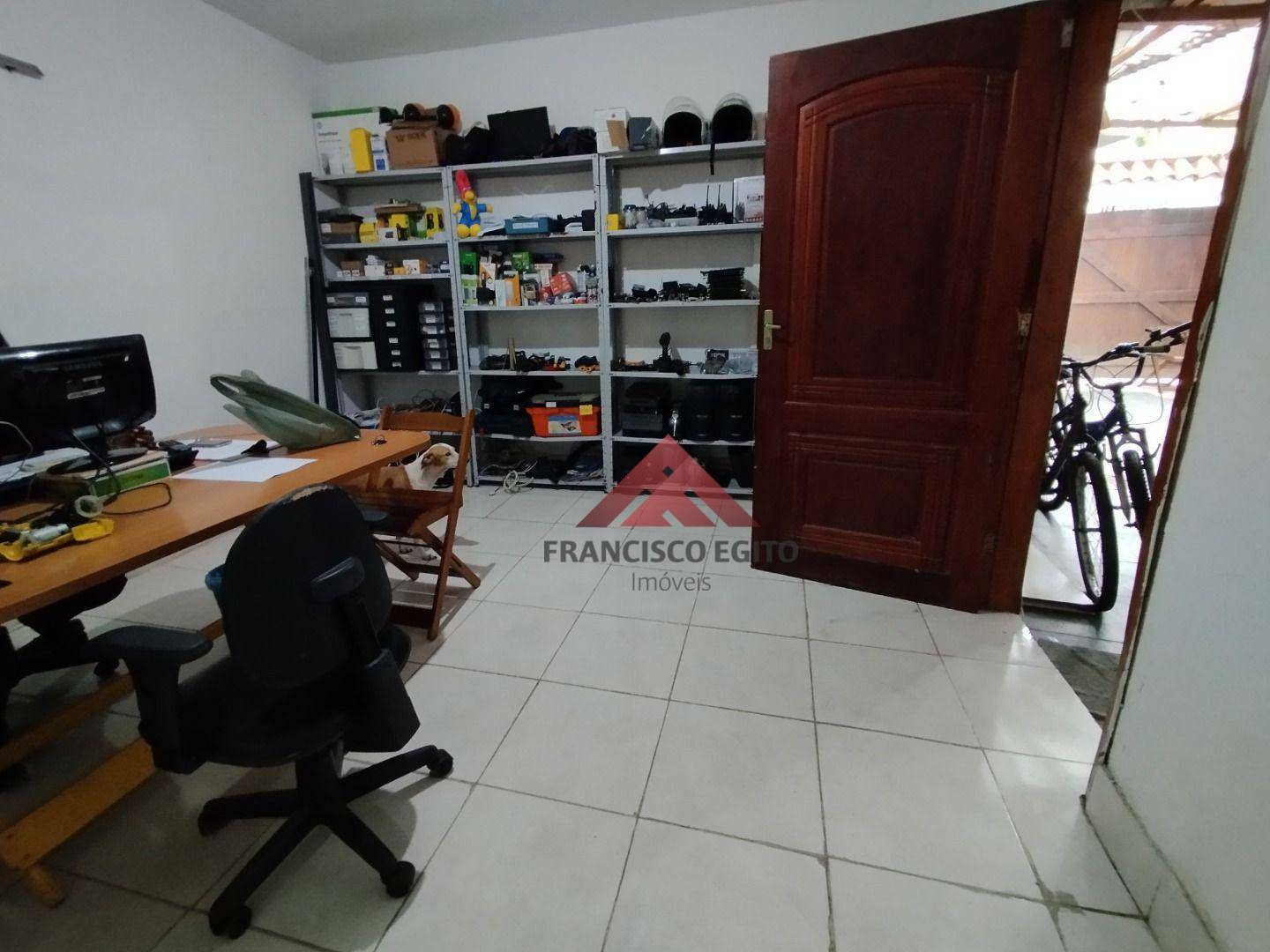 Casa à venda com 1 quarto, 70m² - Foto 9