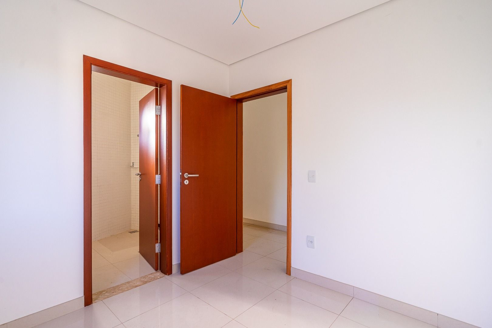 Casa de Condomínio à venda com 4 quartos, 276m² - Foto 18