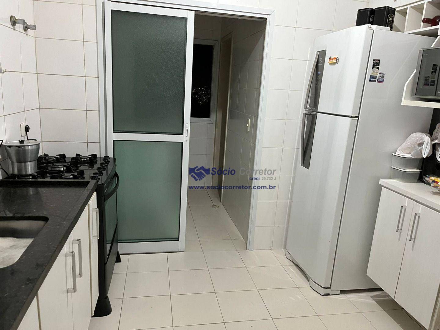 Apartamento à venda com 3 quartos, 80m² - Foto 1