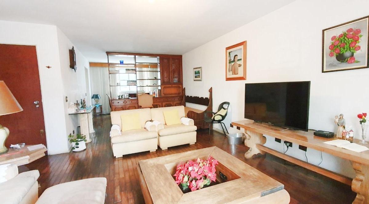 Apartamento à venda com 4 quartos, 190m² - Foto 9