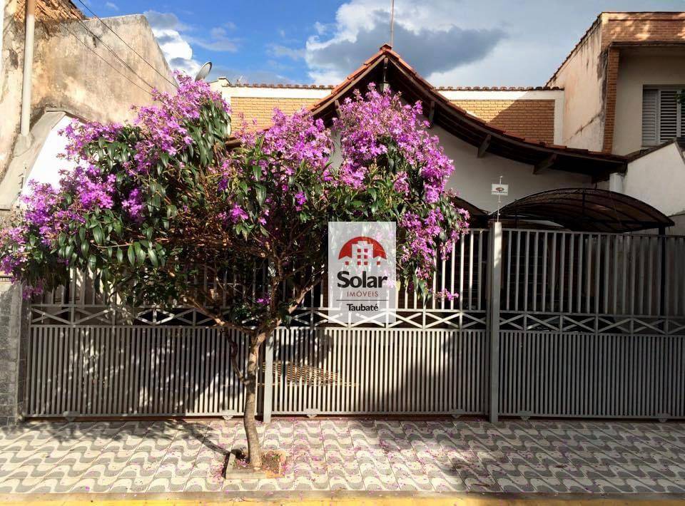 Casa à venda e aluguel com 6 quartos, 500m² - Foto 1