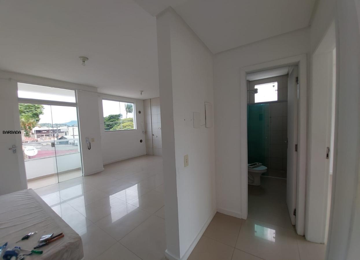 Apartamento à venda com 2 quartos, 55m² - Foto 11