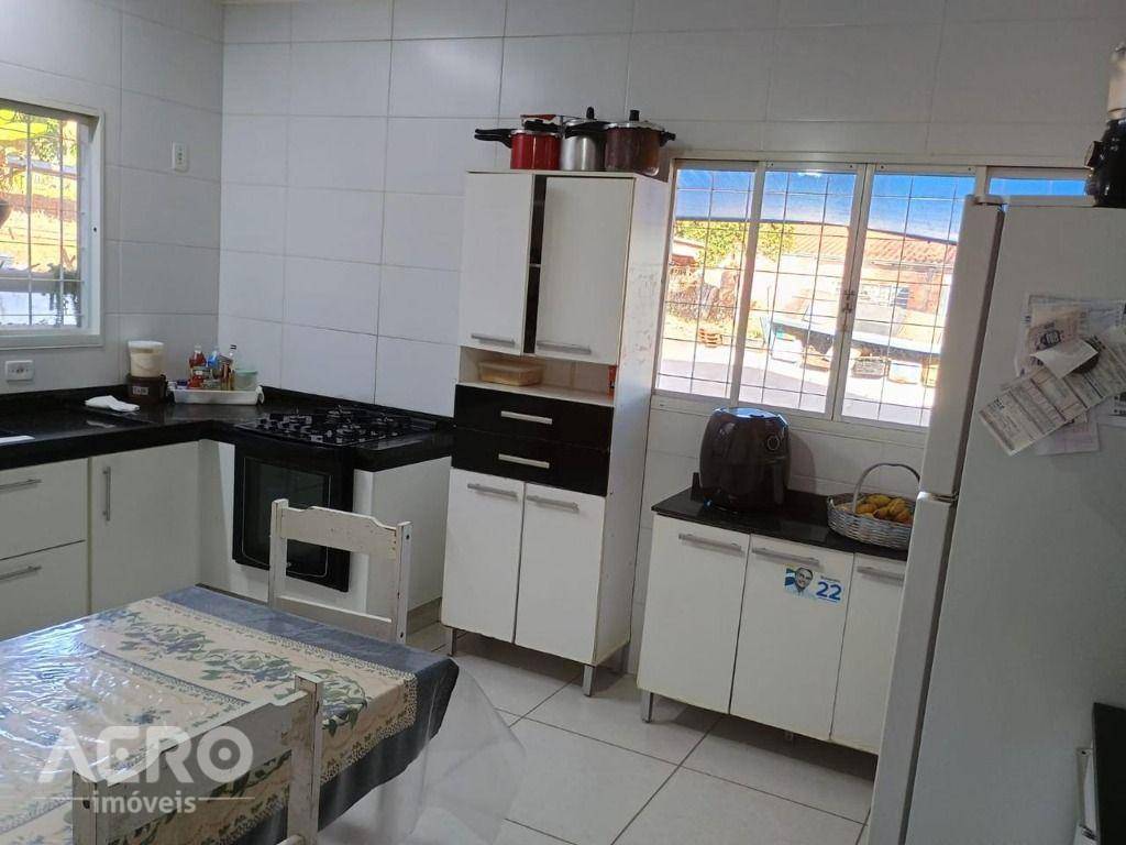 Casa à venda com 3 quartos, 106m² - Foto 9