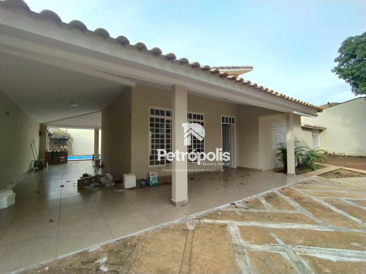 Casa à venda com 4 quartos, 321m² - Foto 3