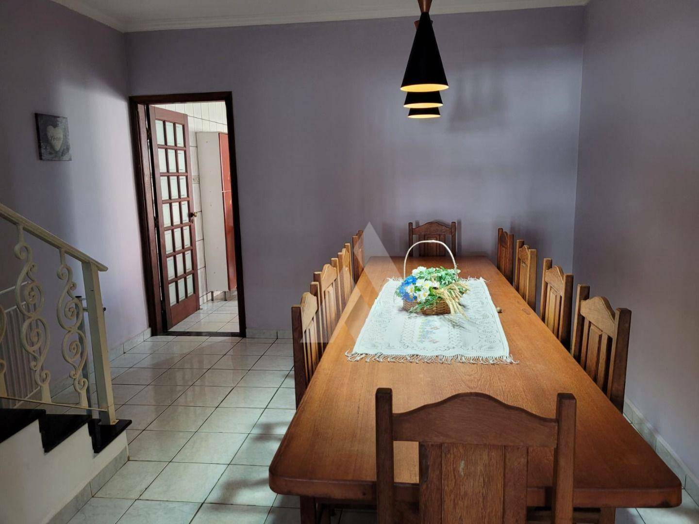Casa à venda com 4 quartos, 260m² - Foto 4