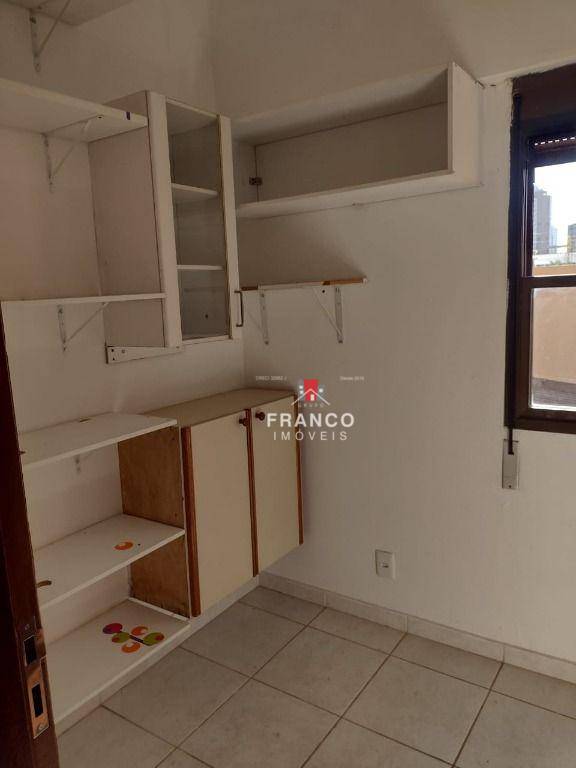 Apartamento à venda com 2 quartos, 264m² - Foto 11