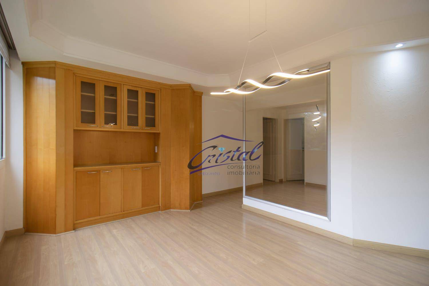 Apartamento à venda com 3 quartos, 220m² - Foto 41