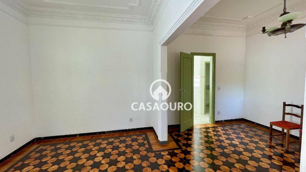 Casa à venda com 2 quartos, 165m² - Foto 11