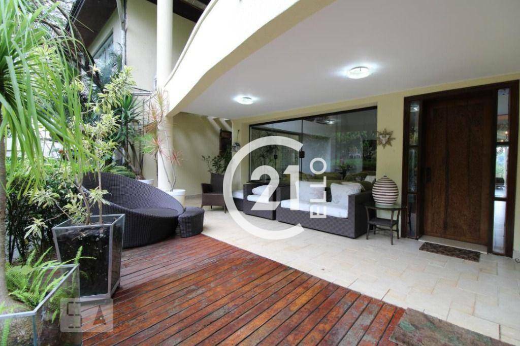 Casa de Condomínio à venda e aluguel com 4 quartos, 700m² - Foto 26