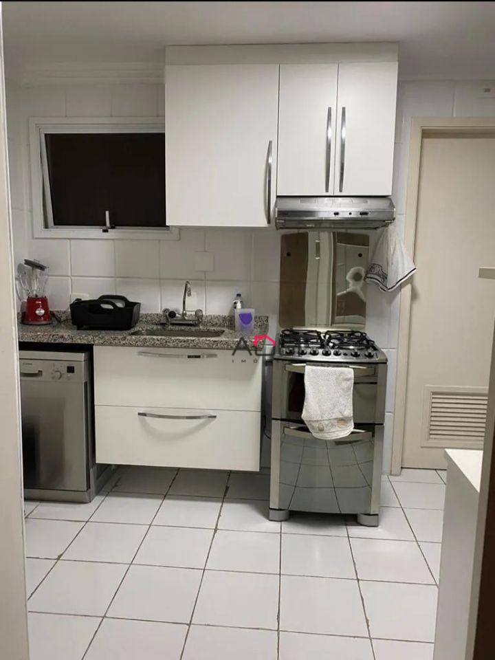 Apartamento à venda com 3 quartos, 206m² - Foto 12