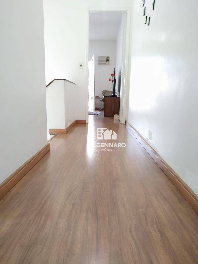 Sobrado à venda com 2 quartos, 120m² - Foto 1