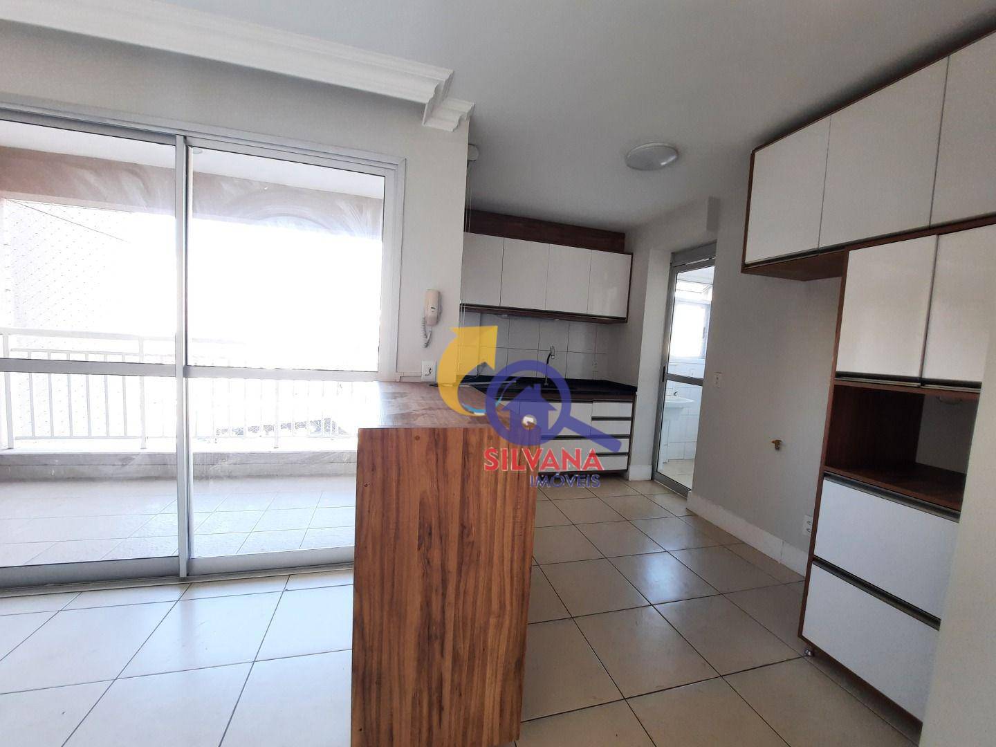 Apartamento à venda com 3 quartos, 82m² - Foto 3