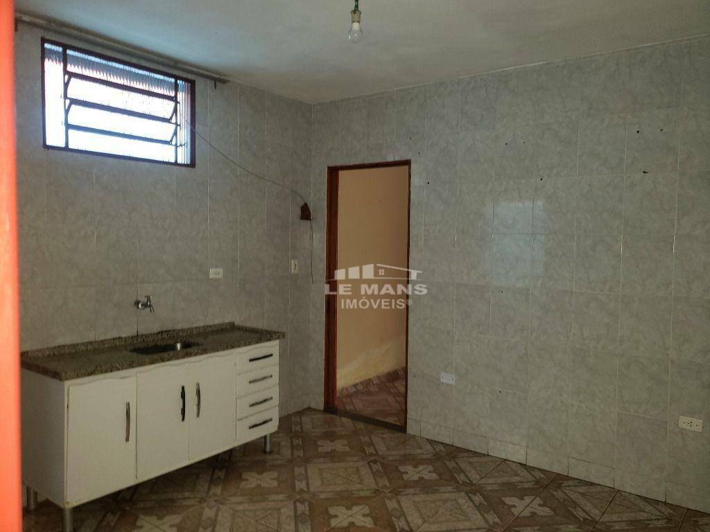 Casa à venda com 2 quartos, 67m² - Foto 3