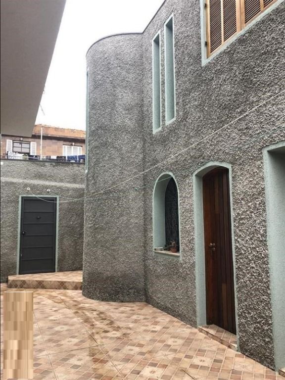 Sobrado à venda com 5 quartos, 260m² - Foto 1