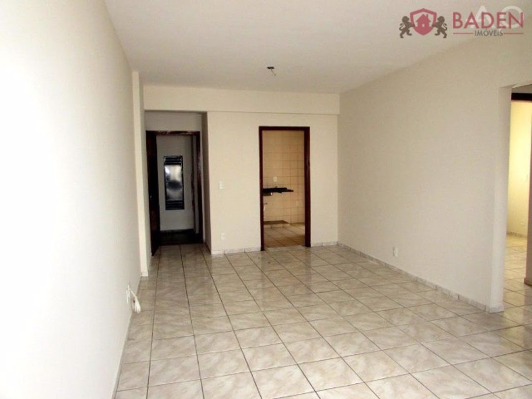 Apartamento à venda com 2 quartos, 73m² - Foto 2