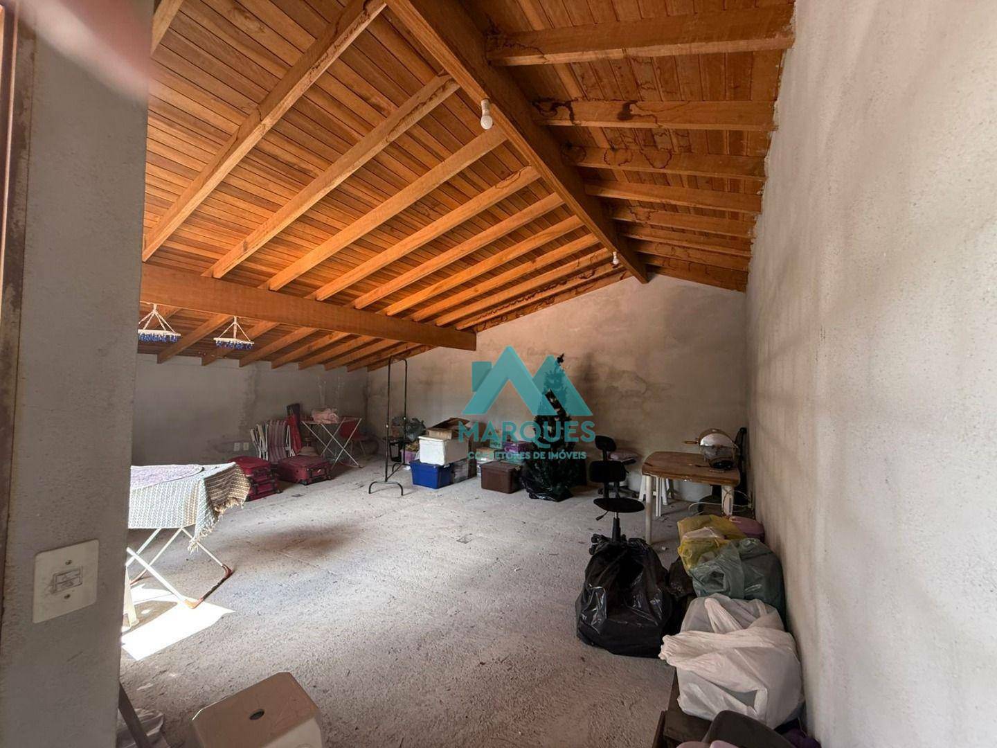 Casa à venda com 3 quartos, 132m² - Foto 2