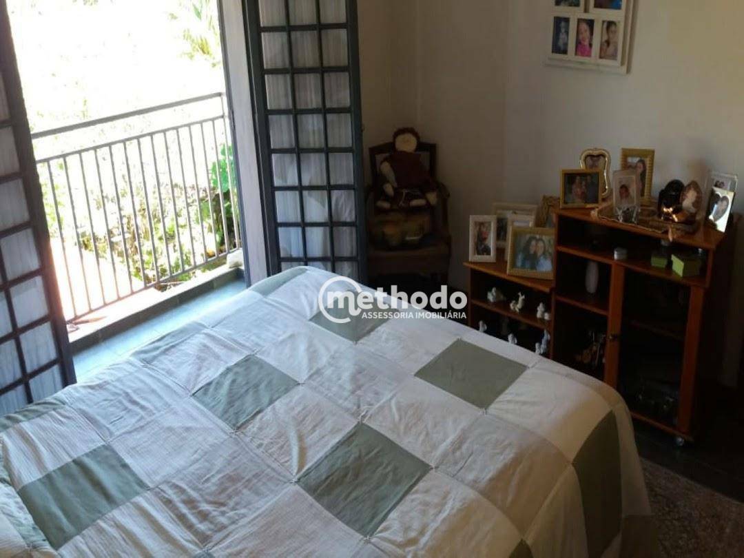 Casa à venda com 4 quartos, 330m² - Foto 15