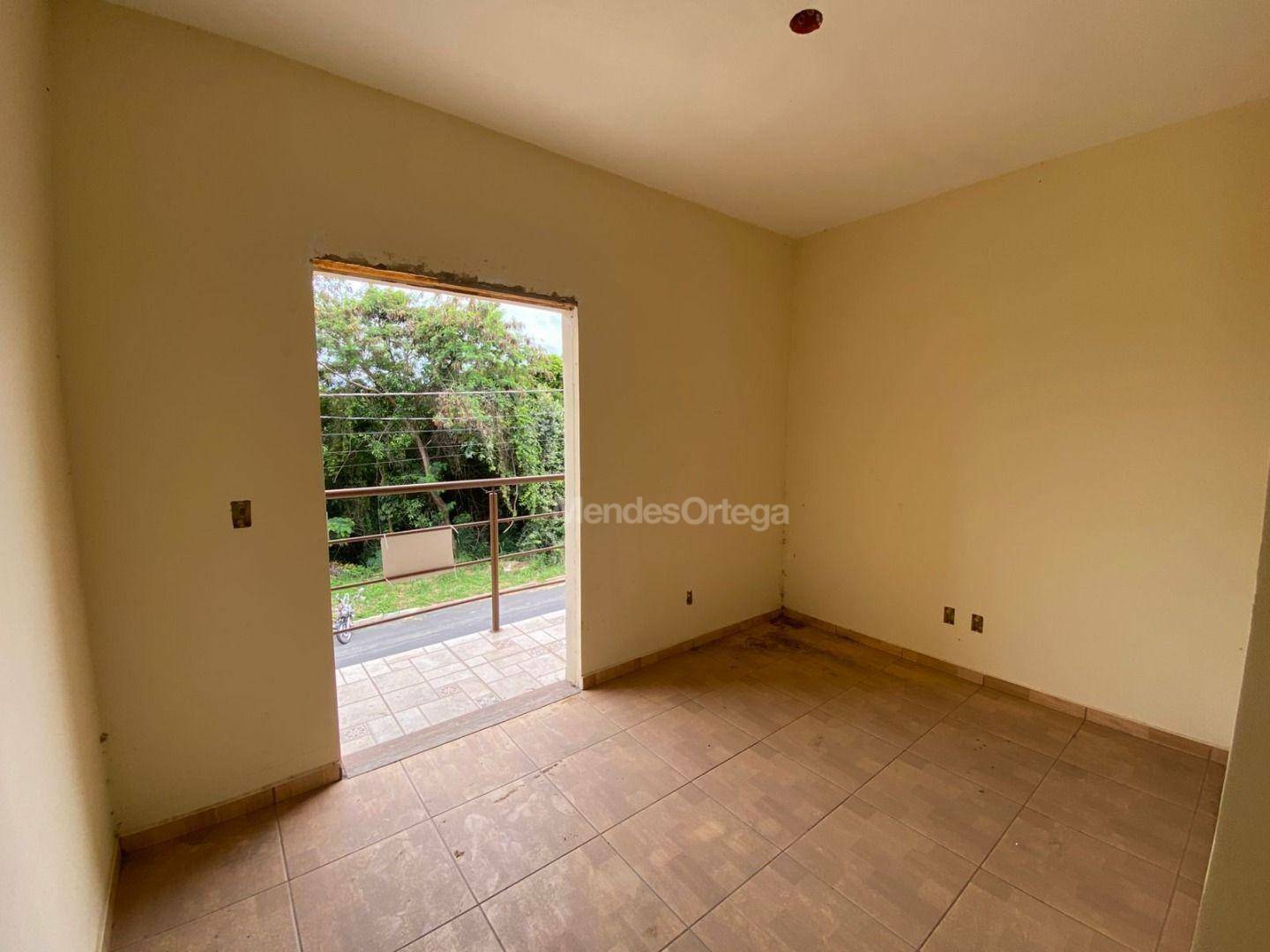 Casa à venda com 2 quartos, 72m² - Foto 18