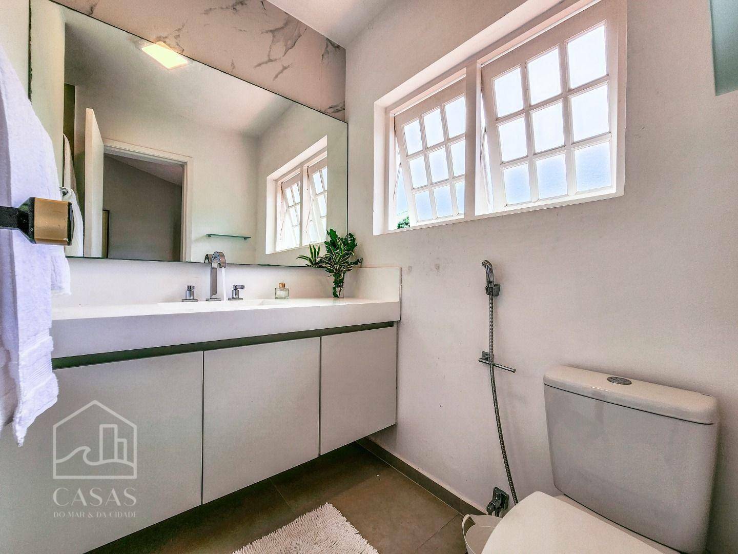 Casa de Condomínio à venda e temporada com 4 quartos, 250m² - Foto 17