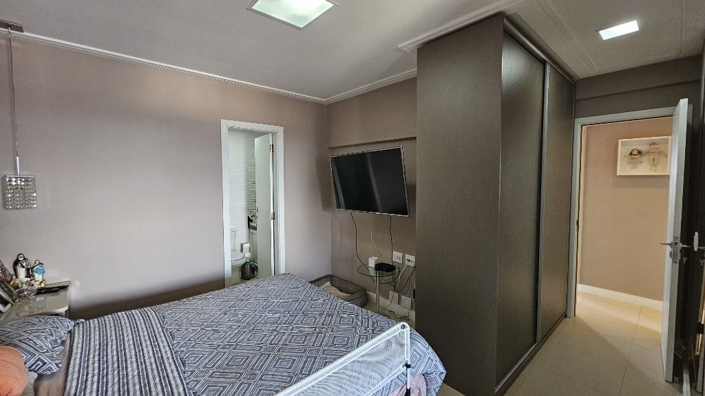 Apartamento à venda com 3 quartos, 112m² - Foto 9