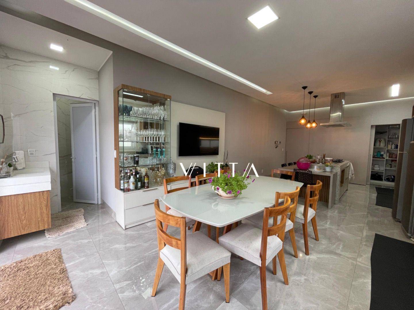 Casa, 3 quartos, 198 m² - Foto 4