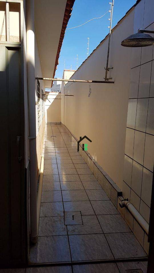 Casa à venda com 3 quartos, 175m² - Foto 15