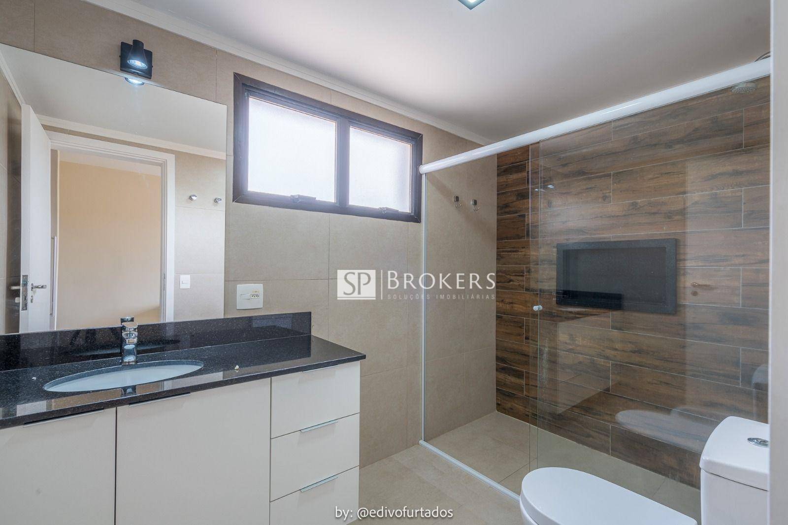 Apartamento para alugar com 3 quartos, 185m² - Foto 14