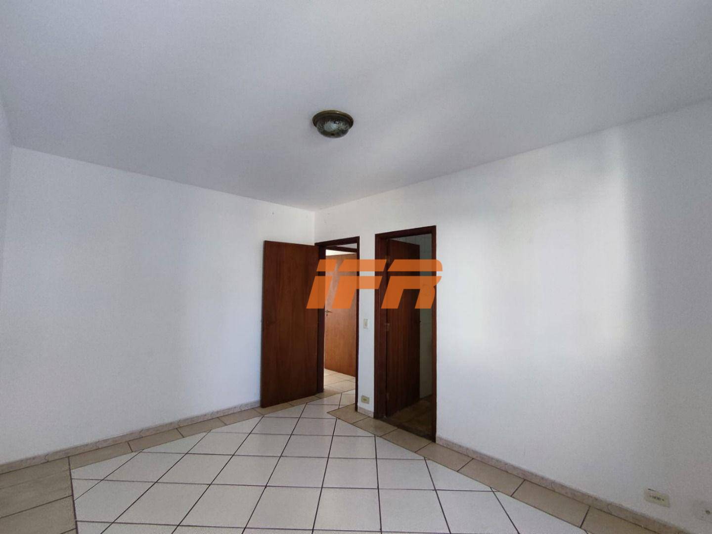 Apartamento à venda com 3 quartos, 143m² - Foto 11