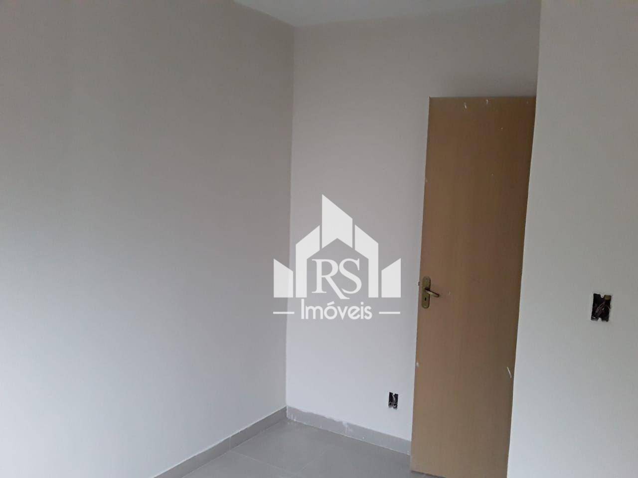 Casa à venda com 3 quartos, 69m² - Foto 2