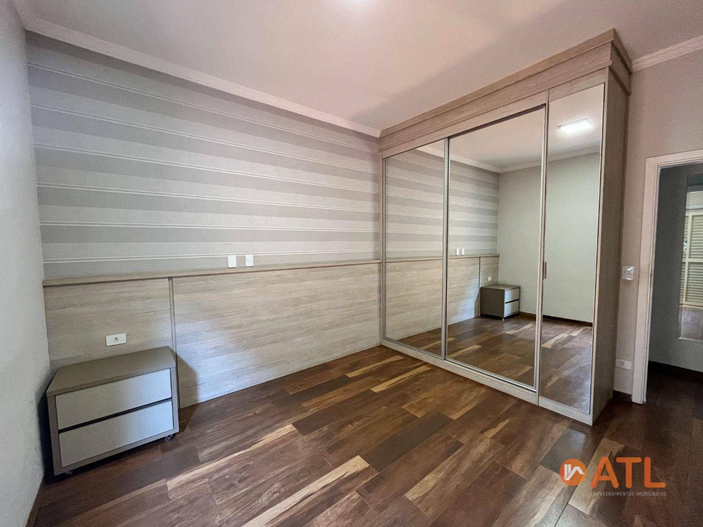 Casa à venda com 3 quartos, 359m² - Foto 14