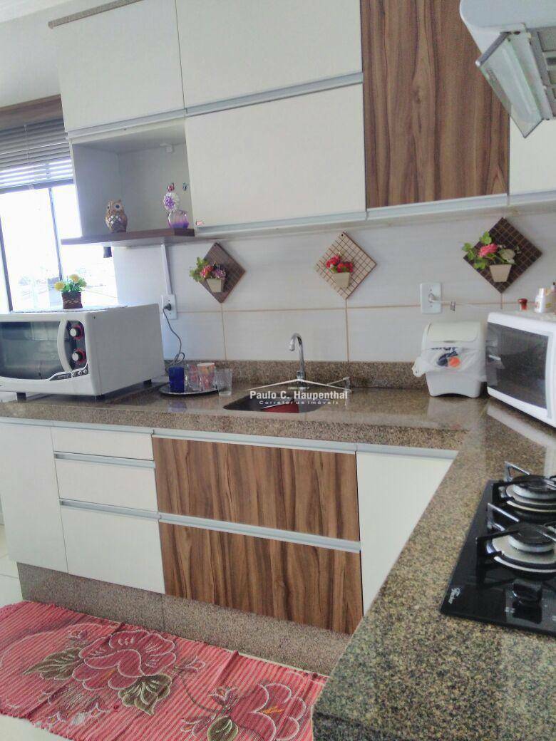 Apartamento à venda com 2 quartos, 69m² - Foto 4