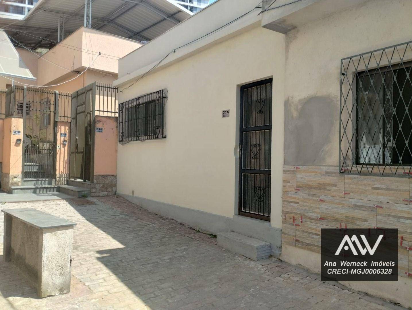 Casa à venda com 2 quartos, 77m² - Foto 2