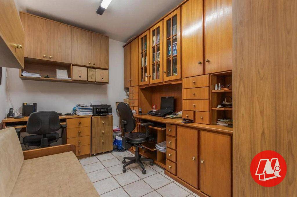 Apartamento para alugar com 3 quartos, 206m² - Foto 24