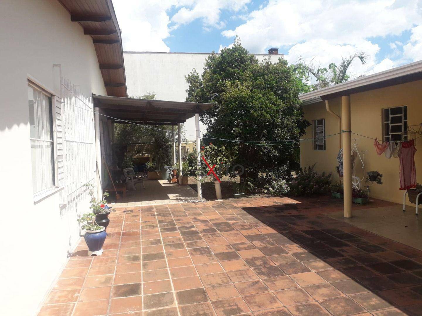 Casa à venda e aluguel com 4 quartos, 230m² - Foto 8