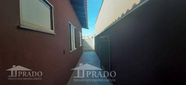 Casa à venda com 2 quartos, 69m² - Foto 7