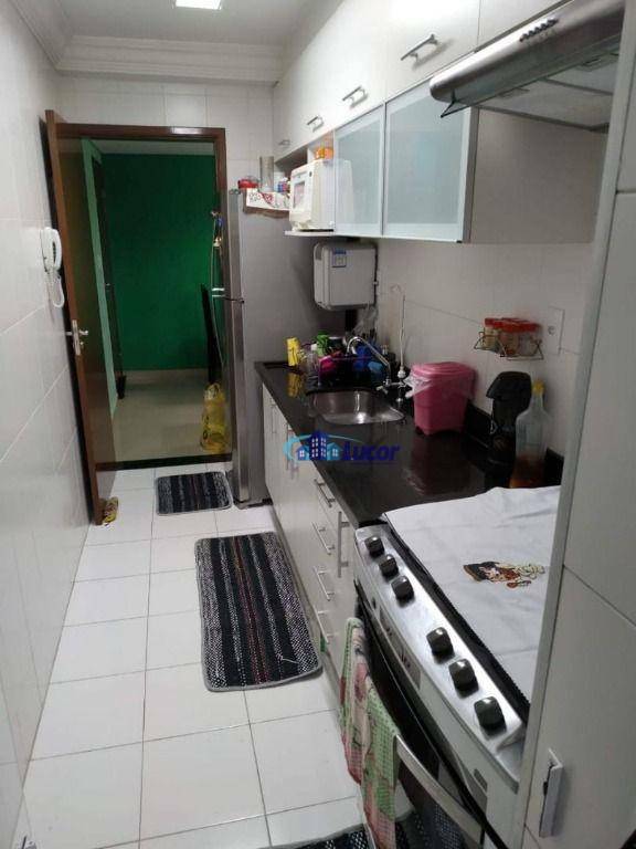 Apartamento à venda com 3 quartos, 64m² - Foto 4