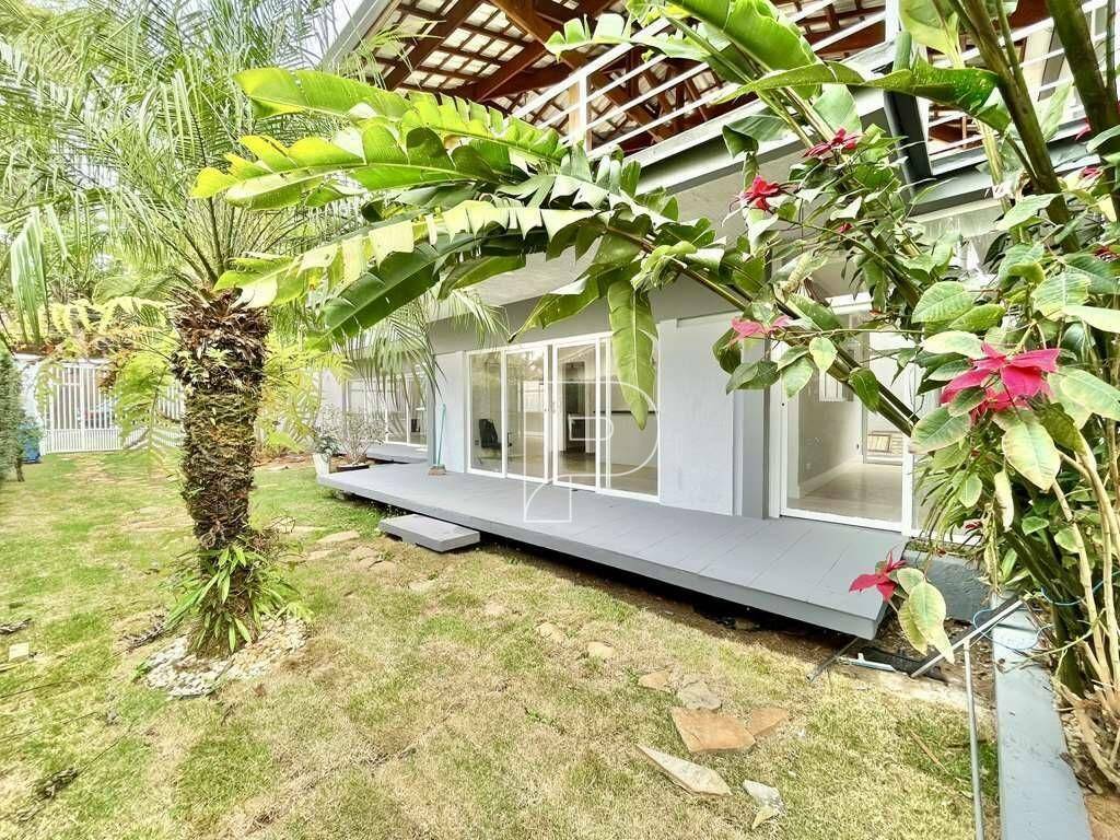 Casa de Condomínio à venda com 4 quartos, 400m² - Foto 1