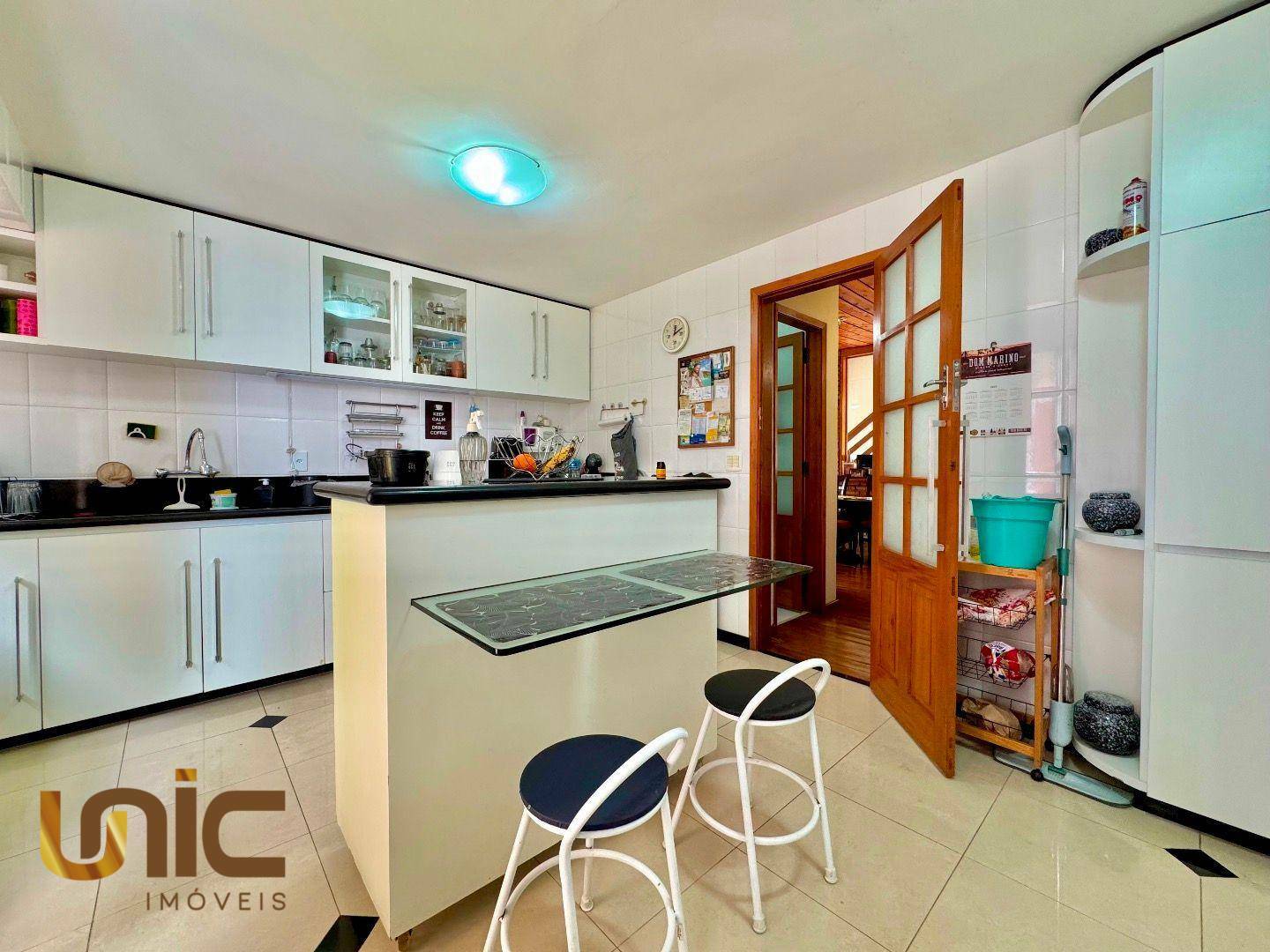 Casa à venda com 4 quartos, 220m² - Foto 23